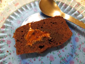 budín de chocolate y dulce de leche