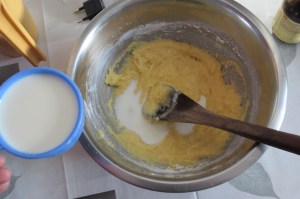 Magdalenas con baño de manteca, azúcar y canela